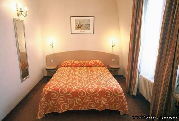Hotel Transcontinental Párizs Szoba fotó